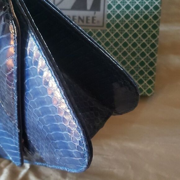 30.00 LADIES Handbag by J RENEE - Picture 5 of 16